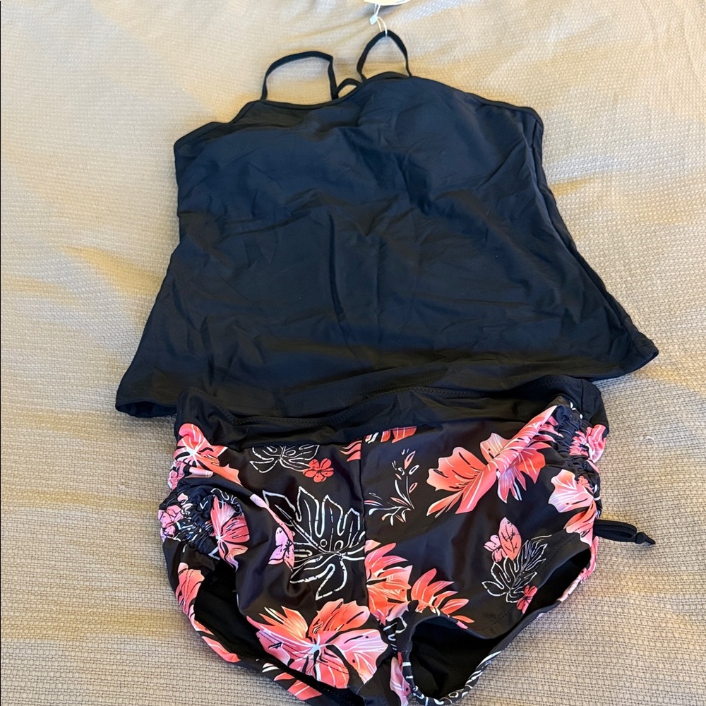 Beachsissi Black and Pink Floral Tankini Set
